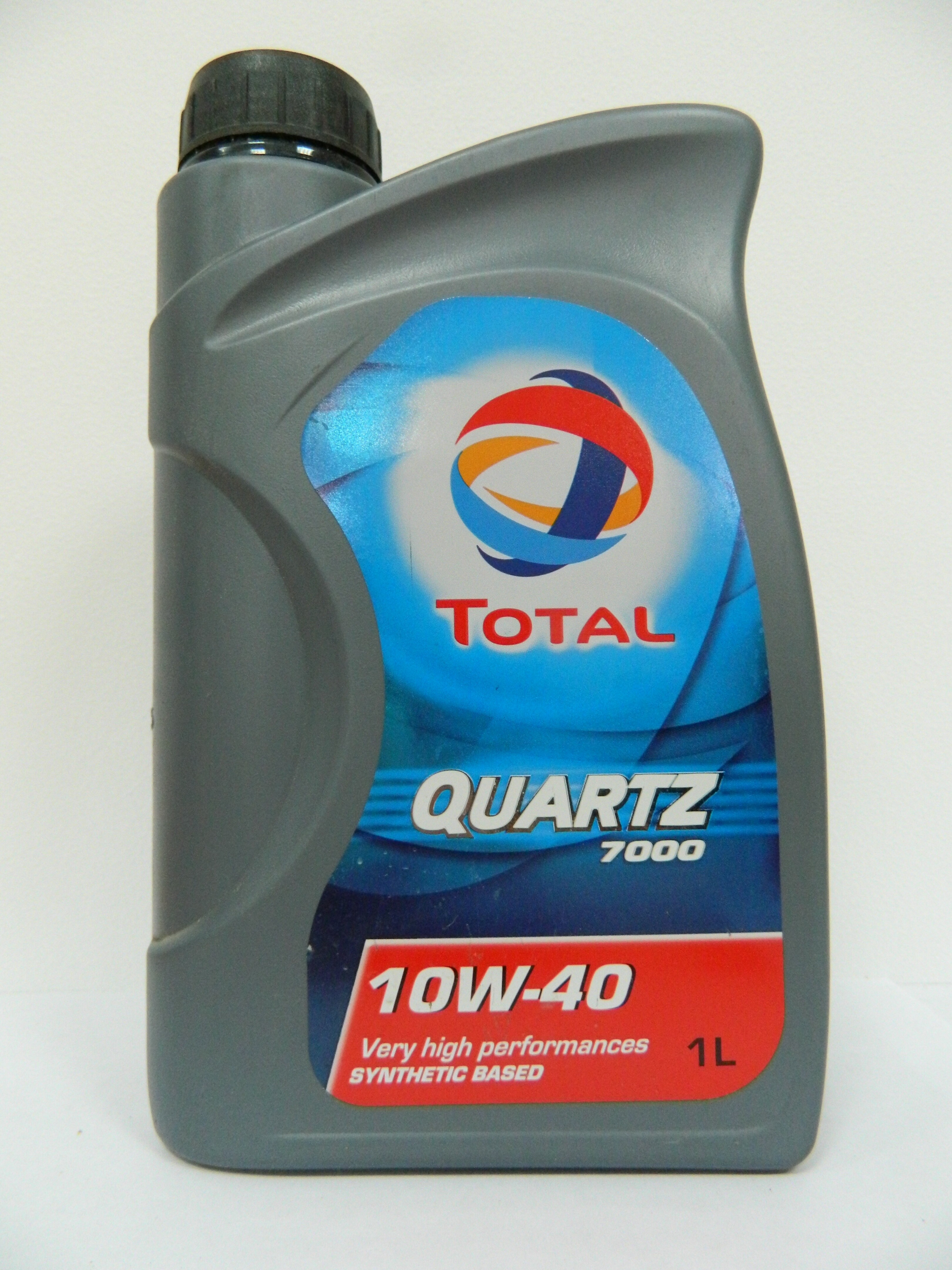 Моторное масло тотал отзывы. Тотал кварц 7000 10-40. Тотал кварц 10w 40 артикул 4л. Масло тотал кварц 10w 40. Total Quartz LPG 10w-40.